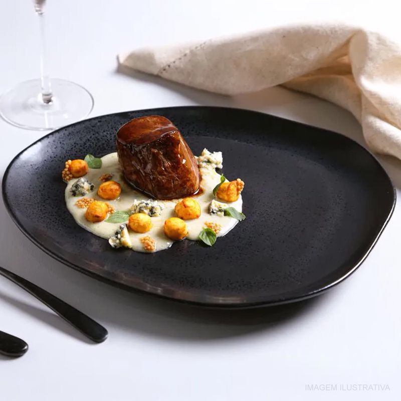 Prato_Raso_Oval_Orgnico_Eclipse_Porto_Brasil_31x24x25_cm_1069092