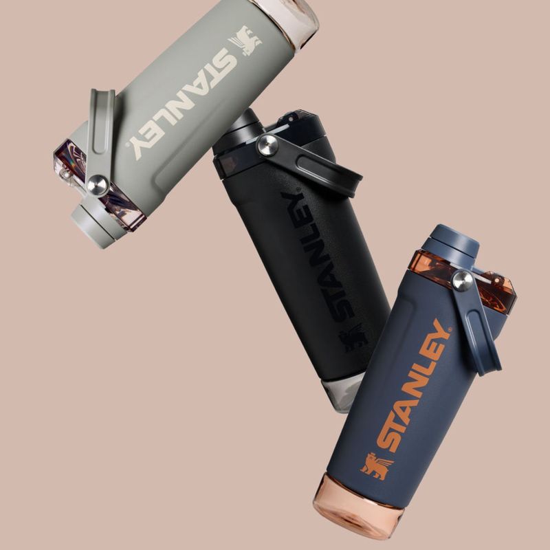 Garrafa_Trmica_Activate_Shaker_Stanley_591_ml_Black_1078947