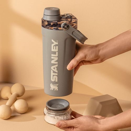 Garrafa Térmica Activate Shaker Stanley 591 ml Sage Grey