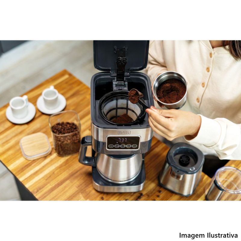 Cafeteira_Eltrica_Programvel_Gourmand_Gris_Black_Decker_127v_1061587