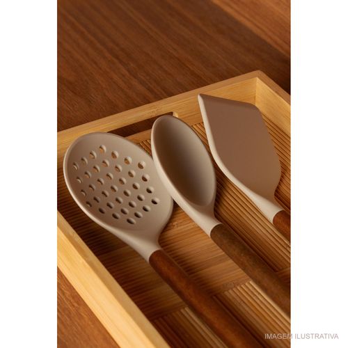 Concha de Silicone Creme Paramount com Cabo Madeira 33 cm