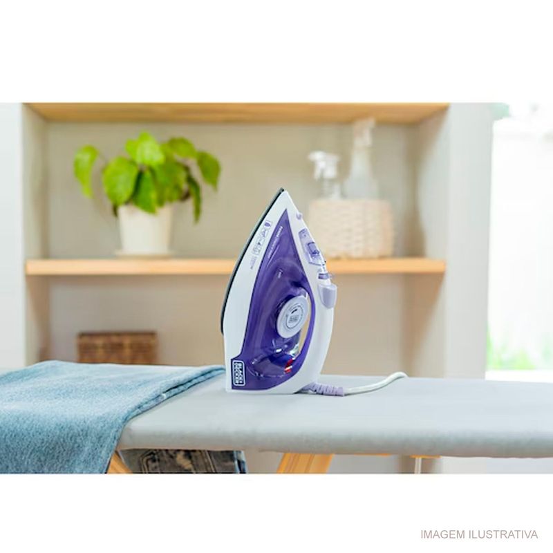 Ferro_a_Vapor_Black_Decker_com_Spray_Base_Antiaderente_127v_1073785