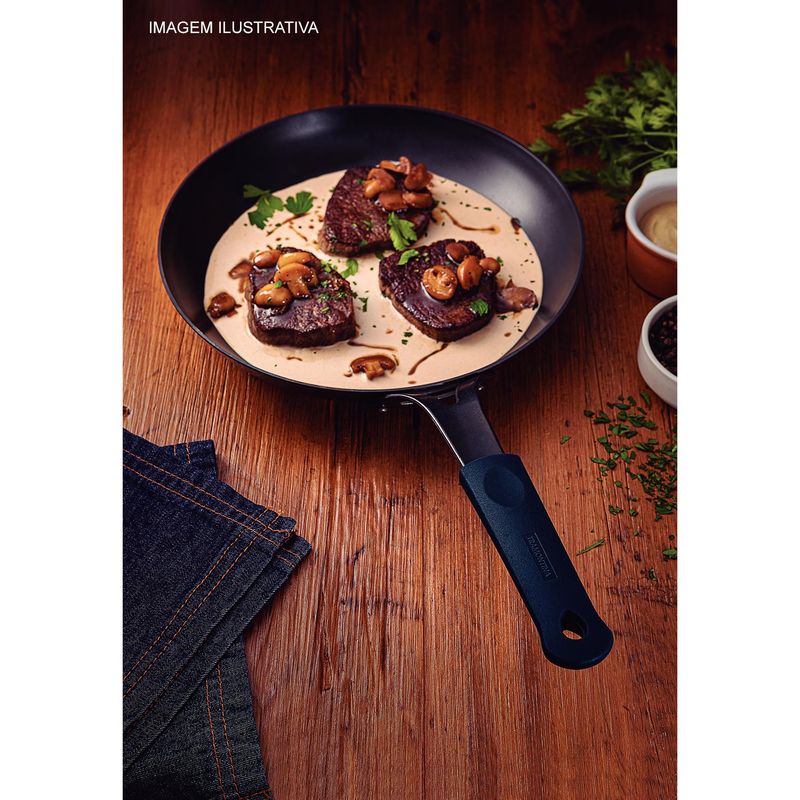 Frigideira_Profissional_Tramontina_em_Ferro_24_cm_1027632